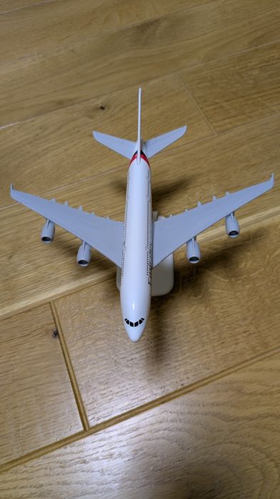 модель літака Airbus XL Beluga / A380 Emirates 20cm