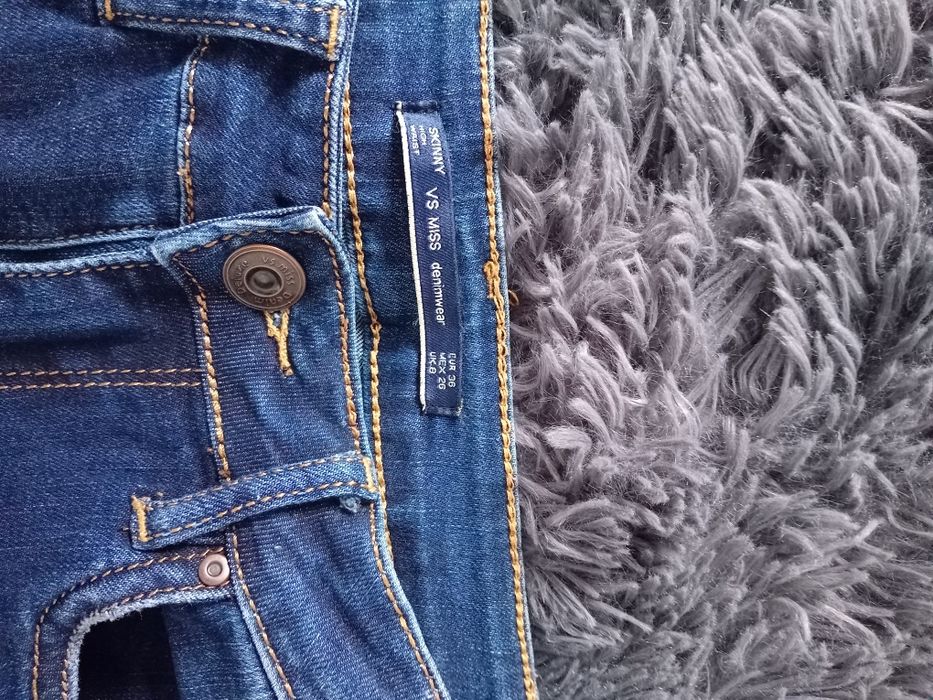 Spodnie jeansy perełki