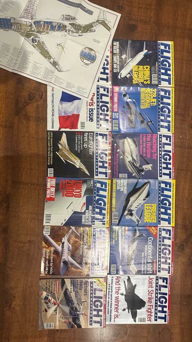 Magazyn Flight International 13 sztuk z plakatami