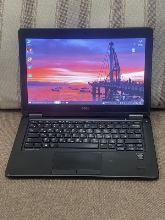 Нетбук Dell Latitude E7250 / 12.5 i5-5300U/8 GB /256 GB SSD С гарантией.