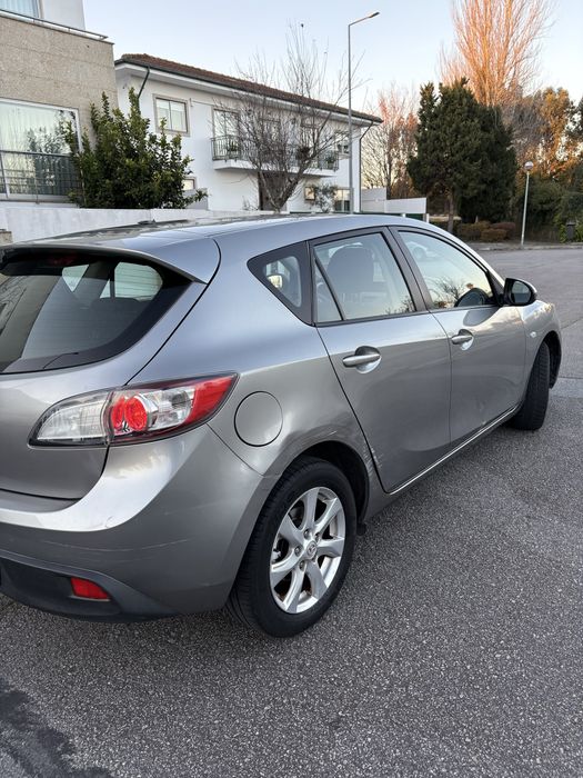 Mazda 3 MZ CD 1.6D 110 Cavalos - exclusive Plus
