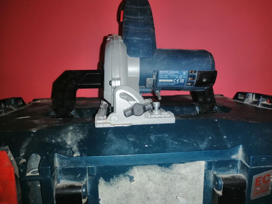 Мини пила аккумуляторная