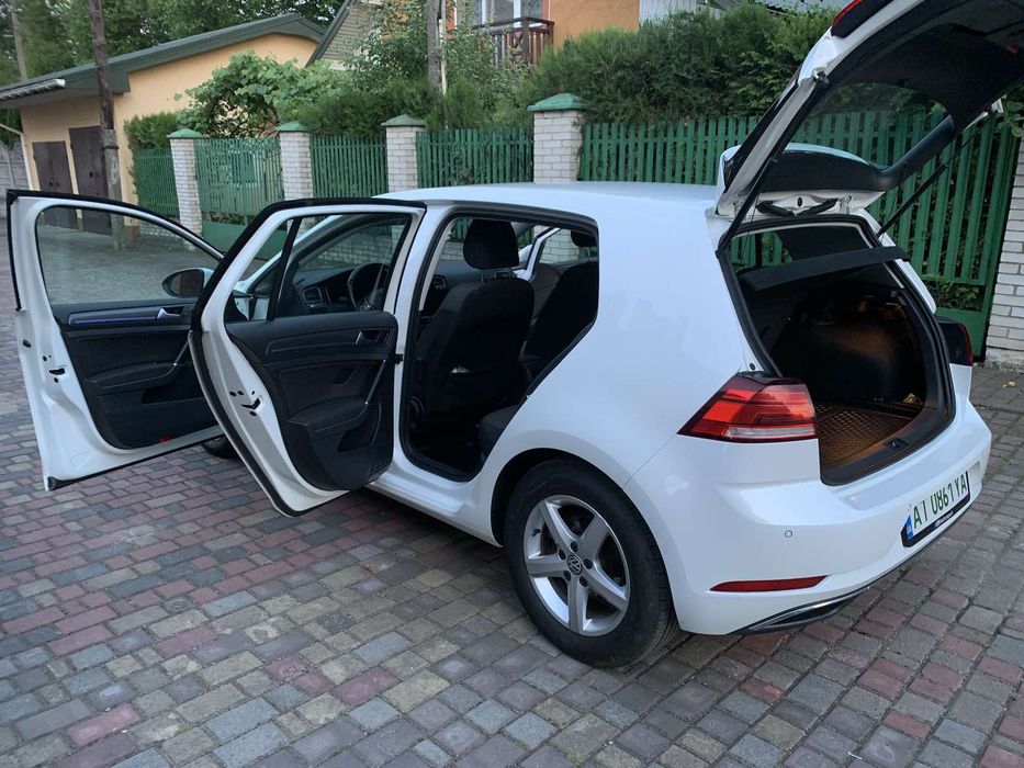 Volkswagen e-Golf 2017 року.Електро 36kw