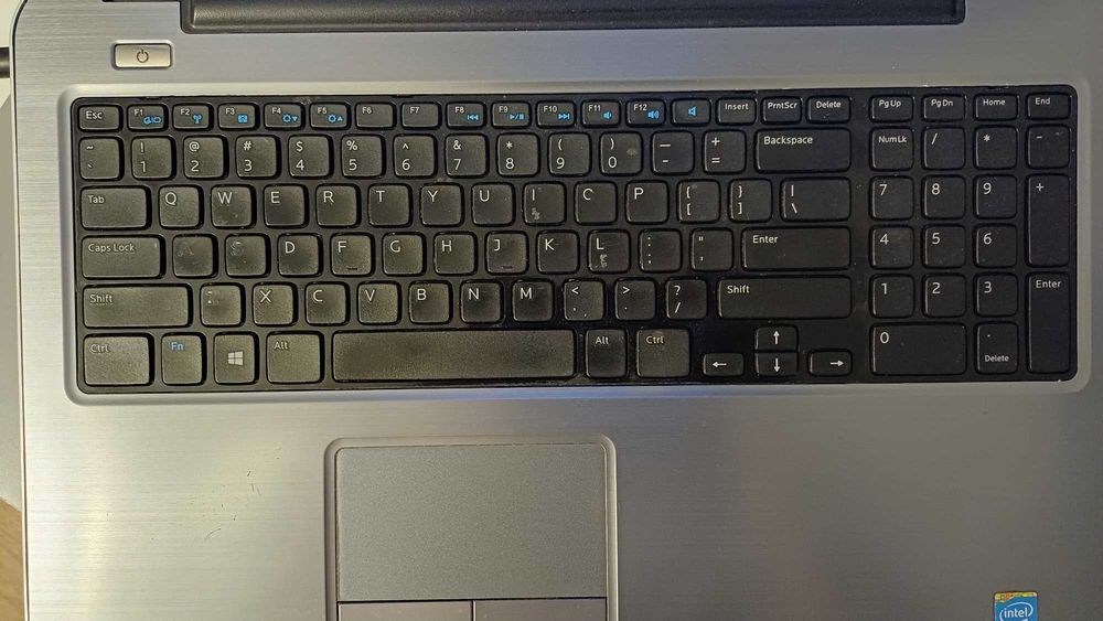 Dell Inspiron 17R 5737