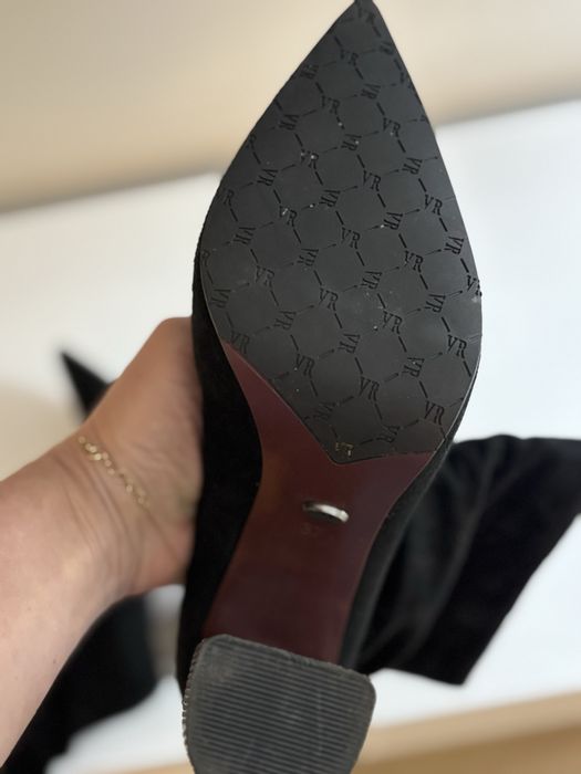 Zamsza  półbuty na obcasach