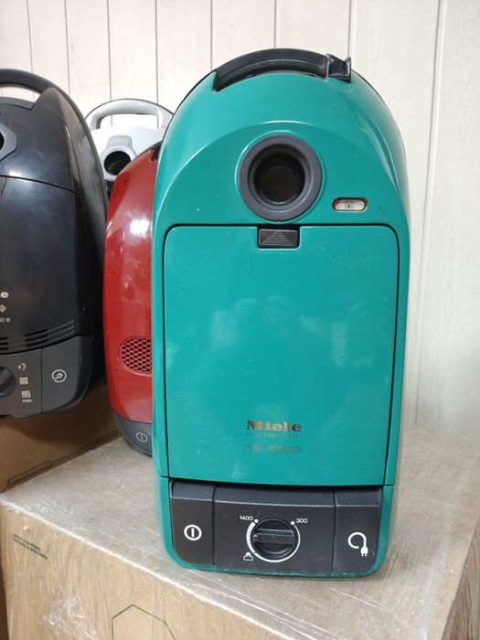 *Miele* пилесос з Німеччини