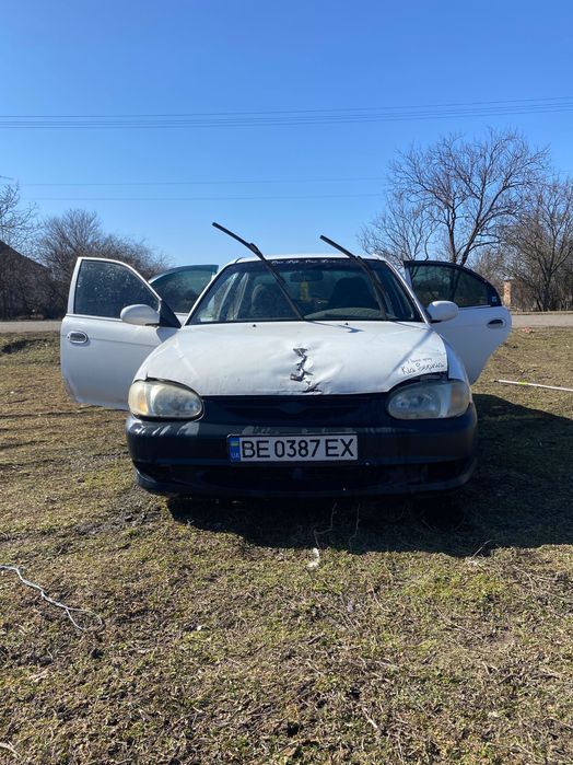 Продам авто Kia Sephia 1999, авто на полном ходу переоформление
