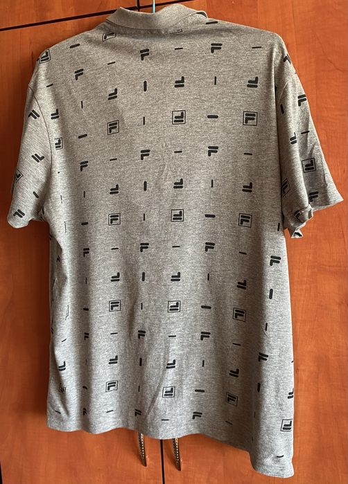Fila футболка в стилі Polo в розмірі M