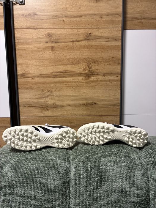 Turfy Adidas Predator League 41 1/3 - biało złote NOWE