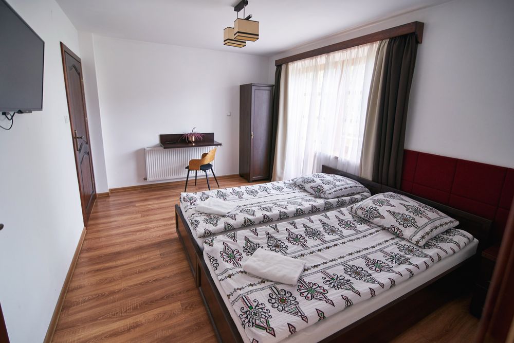 Agroturystyka na Święta    8 pokoi     22 osoby      duza sala wystrój