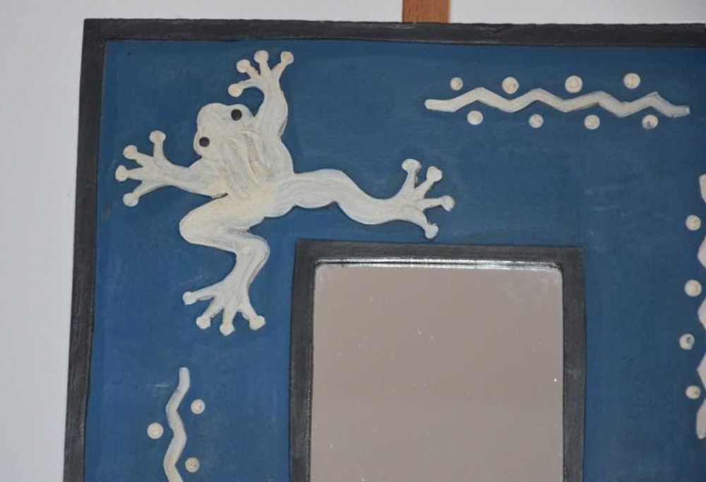 Espelho de parede, artesanal e em madeira