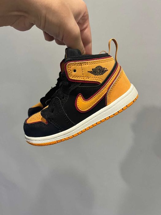 Дитячі кросівки Nike Jordan.