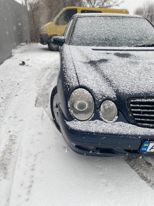 Продам мерседес 210 2000 год