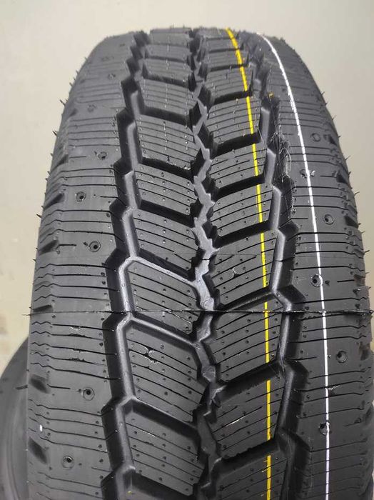 Opony zimowe zima bieżnikowane dostawcze 215/70/15C