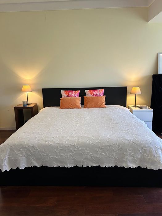Cama de casal em excelente estado – 200 × 180 cm