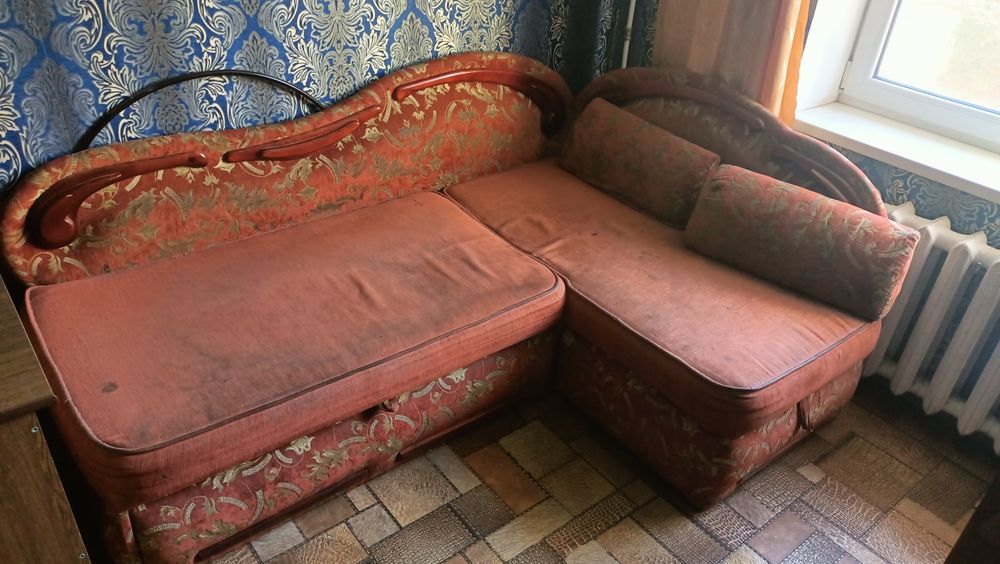 безкоштовний диван