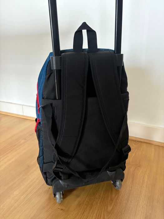 Mochila com Rodas Among Us