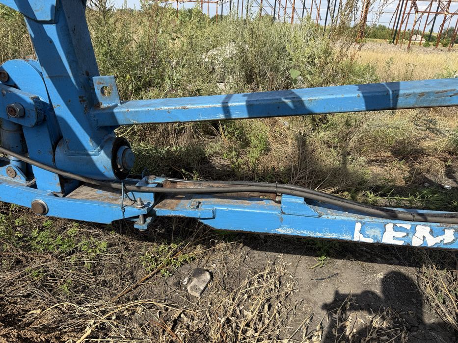 Плуг Lemken 7 корпусов