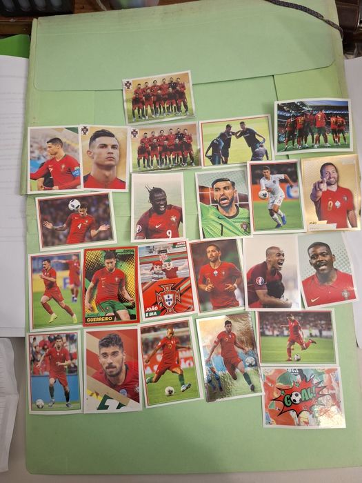 Coleção de caixas de fosfores e Cromos