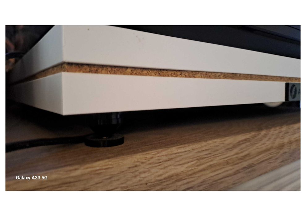 Platforma antywibracyjna pod gramofon