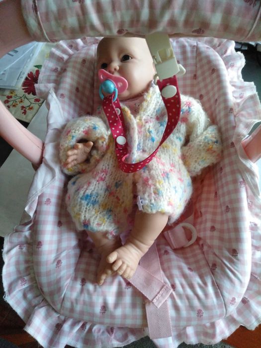 Bebé de Brincar com roupa e ovinho