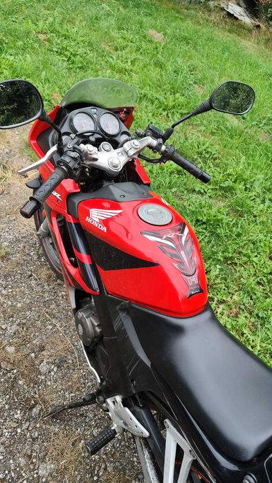 HONDA CBR 125R JC34 2006r. | 125cm3 5kW Motocykl na kat. B | Czerwona