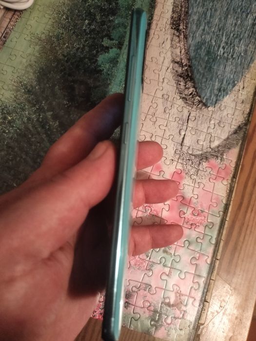 Продам Самсунг галексі А51  6/128