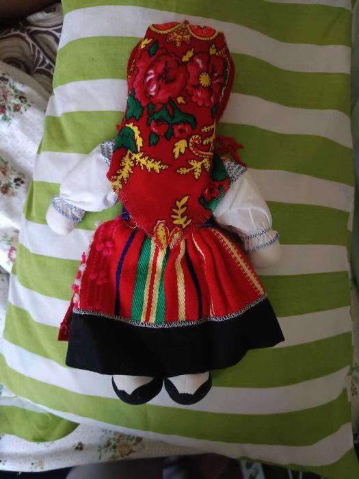 Boneca em trapo, vestida à Vianeza