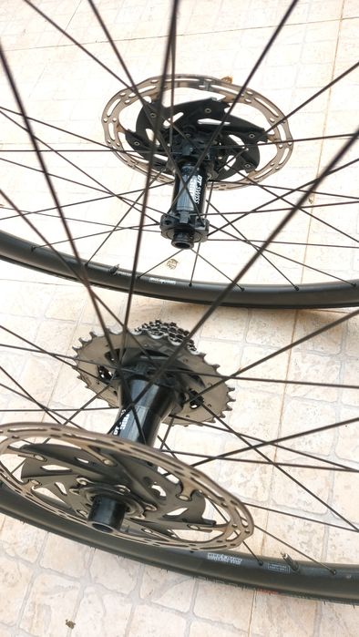 Rodas Roval Alpinist CL Carbon – DT Swiss 350 – Como Novas
