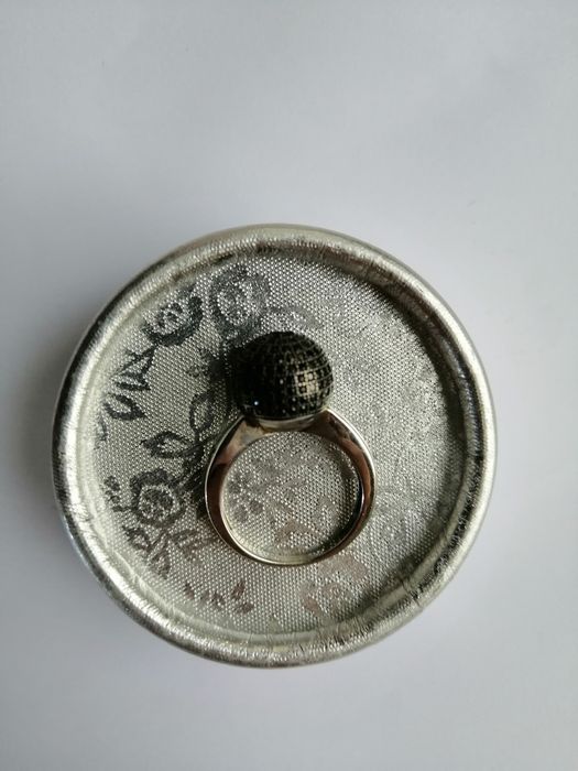 Ювелирные серебряные изделия