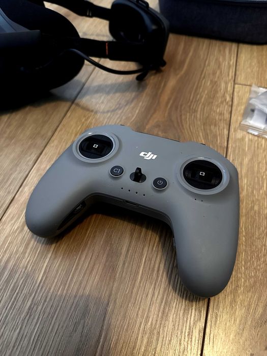 Dron DJI Neo Motion Fly More Combo + DJI FPV Remote Controller 3