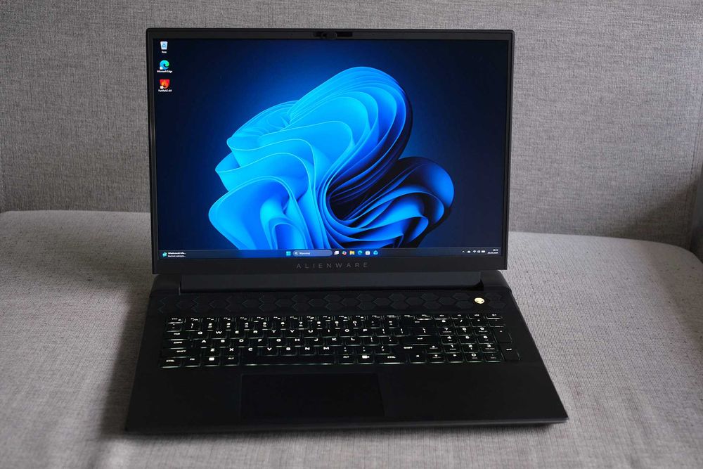 Dell Alienware M18 Ryzen 9 7845HX RTX 4080 12GB, 32 GB, 1TB, plecak FV