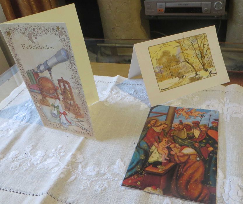 Lot of 9 items: 3 Christmas and New Year greeting cards and 6 gift tags — Brand new