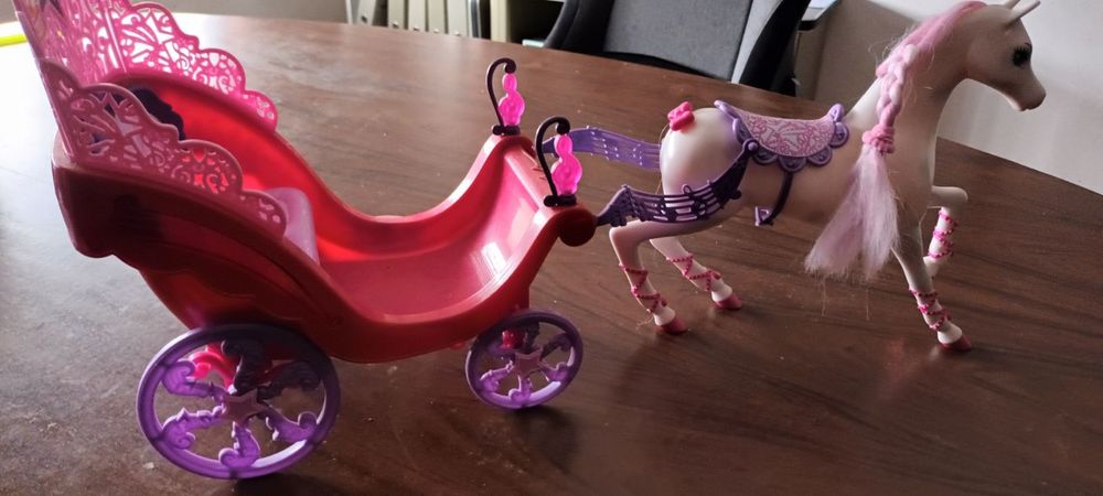 Carruagem da Barbie - Completamente Nova