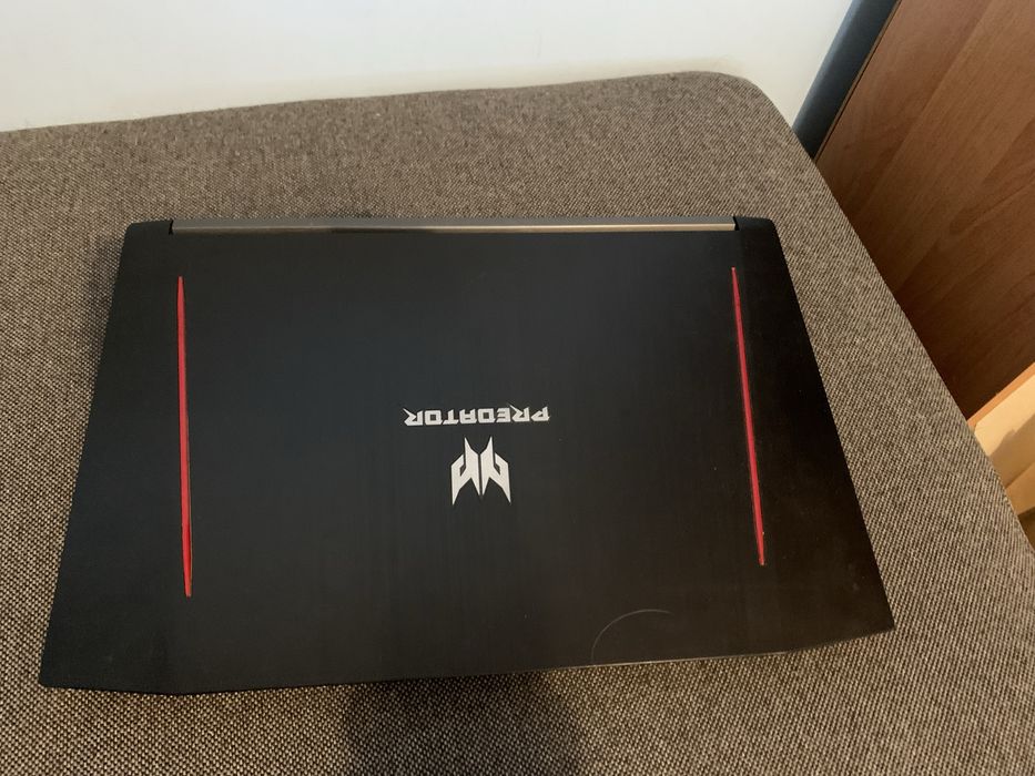 Predator Helios 300