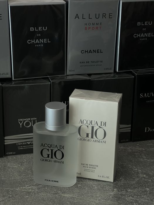 Розпродаж люксових парфумів за ціною закупки  Versace, Dior, Chanel