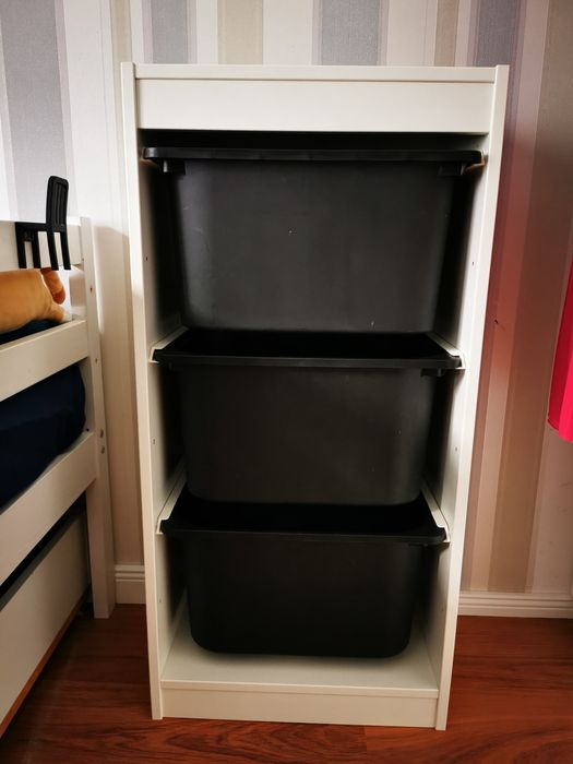 Szafka regał Trofast ikea z pojemnikami