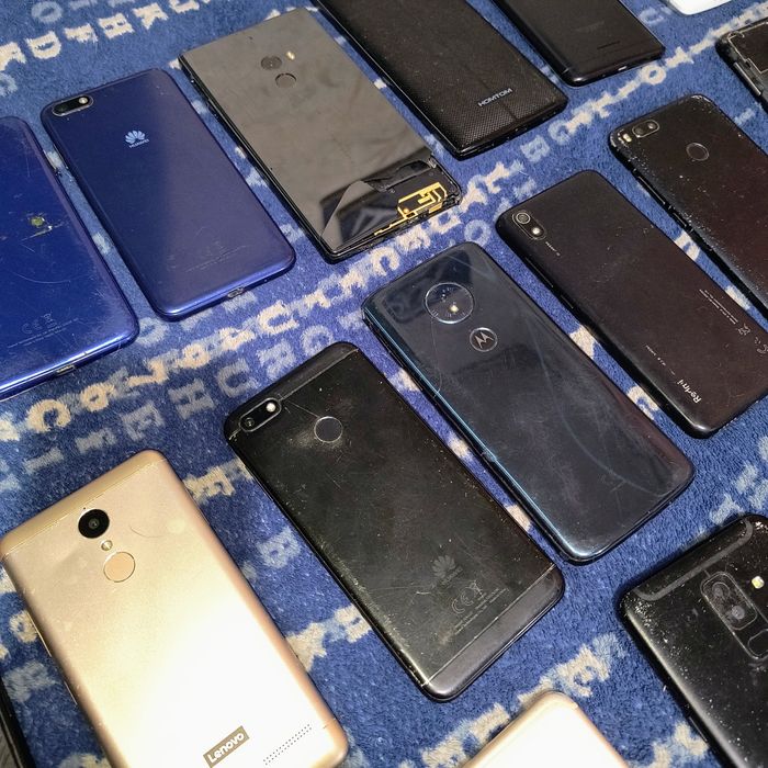 Купа телефонів на запчастини Лот телефонів Xiaomi Samsung Moto