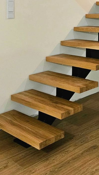 Schody wewnętrzne metalowe