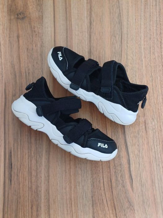 FILA босоножки сандалі / Skechers літні кросівки на дівчинку 32-33р