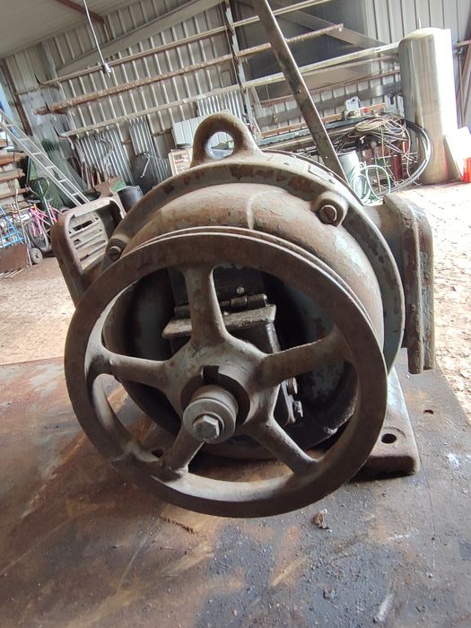 Motor Elétrico Industrial 2 HP – Brown Boveri & Cᵃ