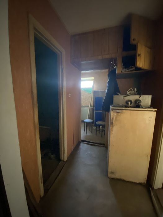 Продам 1 кв Узбекистанская дом 9