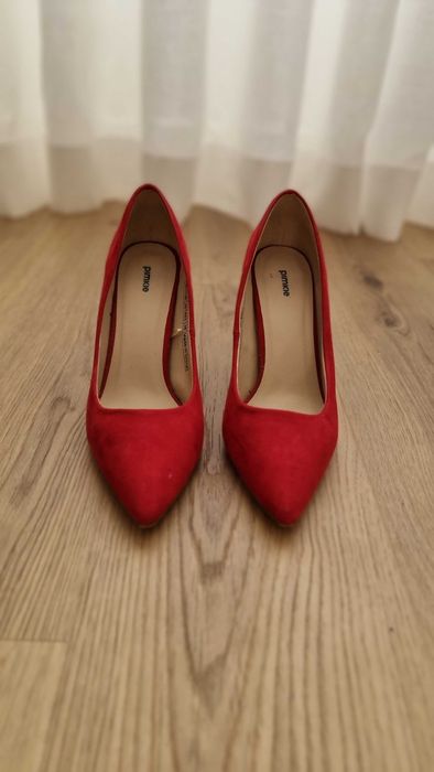 Sapatos em Camurça Vermelho