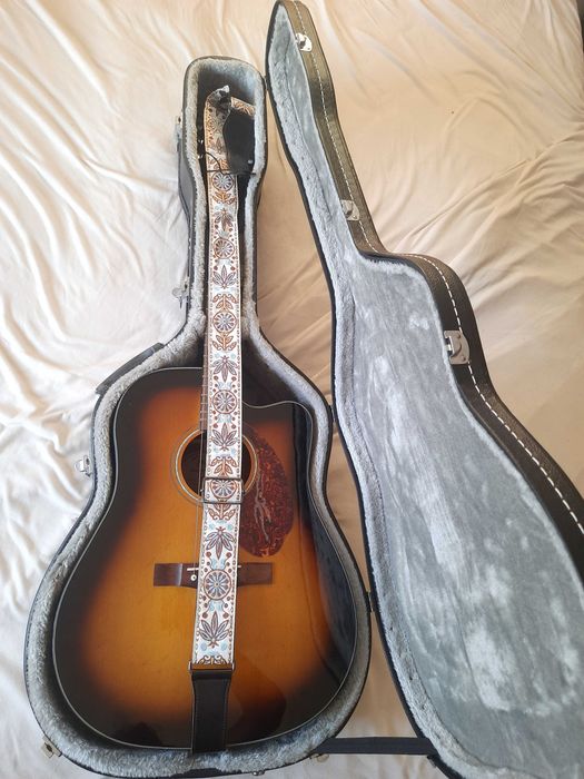 Guitarra Fender CD-140SCE Dreadnought Eletroacustica + Case Rígido + capotraste