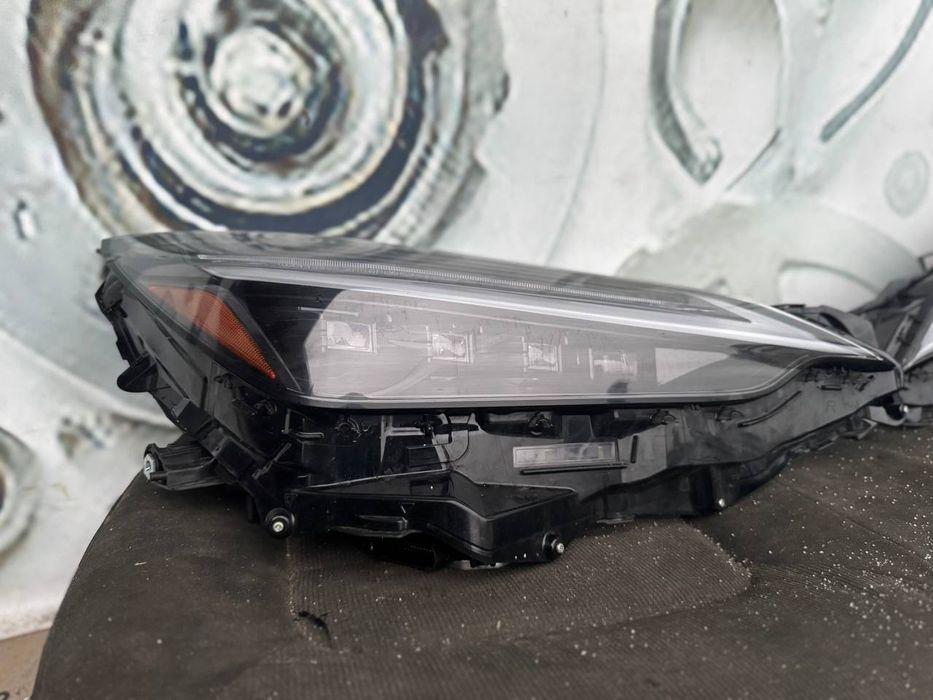 Lexus NX2 фари передні 4 лінзи система Blade Scan 22-25 року