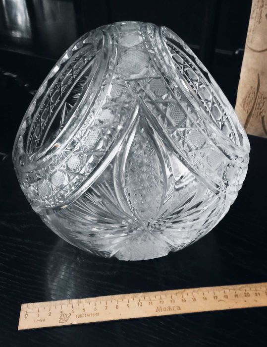 Ваза хрустальная (шар)