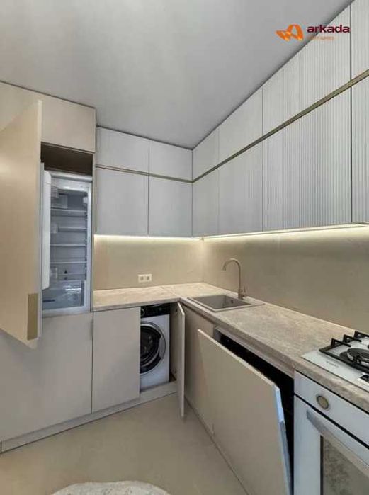 Продаж 1-кімнатної квартири з ремонтом! Неподалік центру!