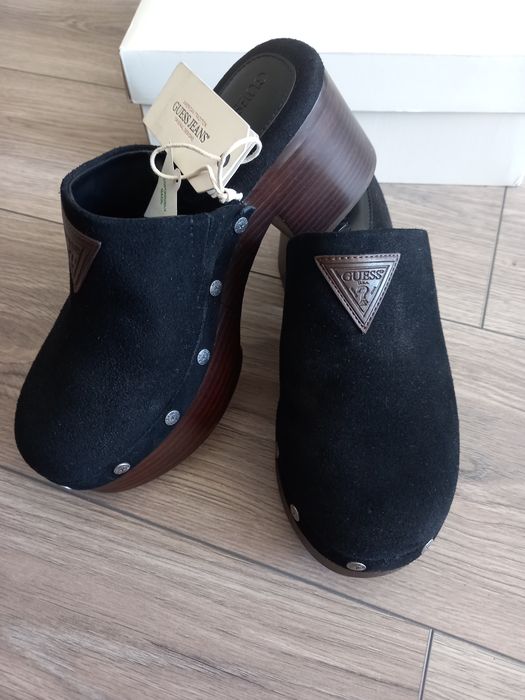 Klapki zamszowe guess 38