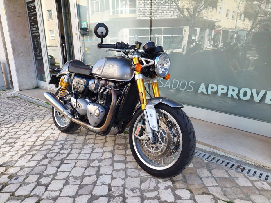 Triumph Truxton R 1200