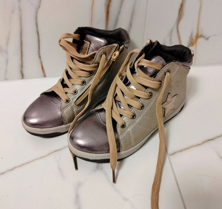 Wygodne buty dla dziewczynki roz 32